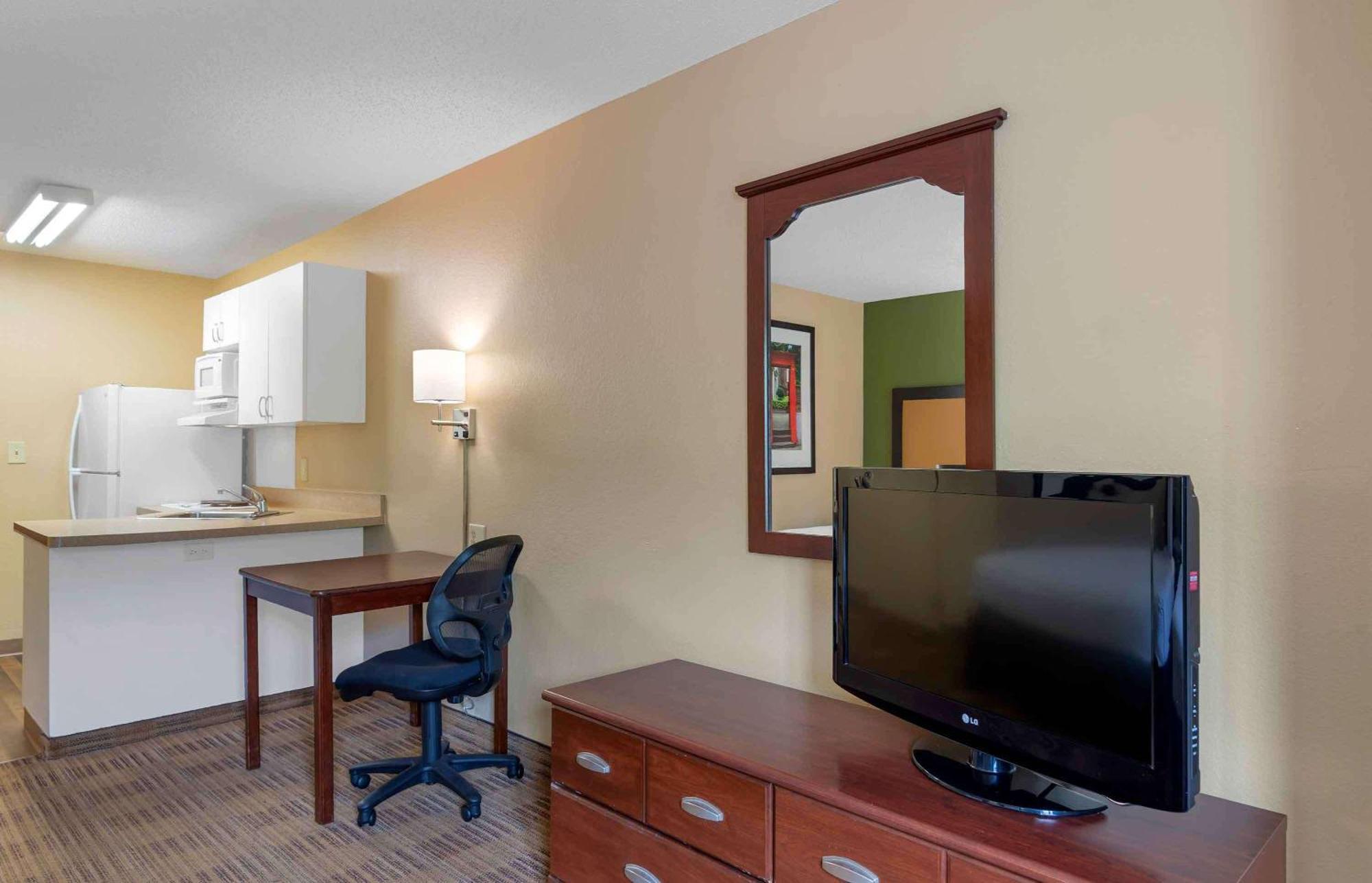 Extended Stay America Suites - Atlanta - Perimeter - Crestline מראה חיצוני תמונה