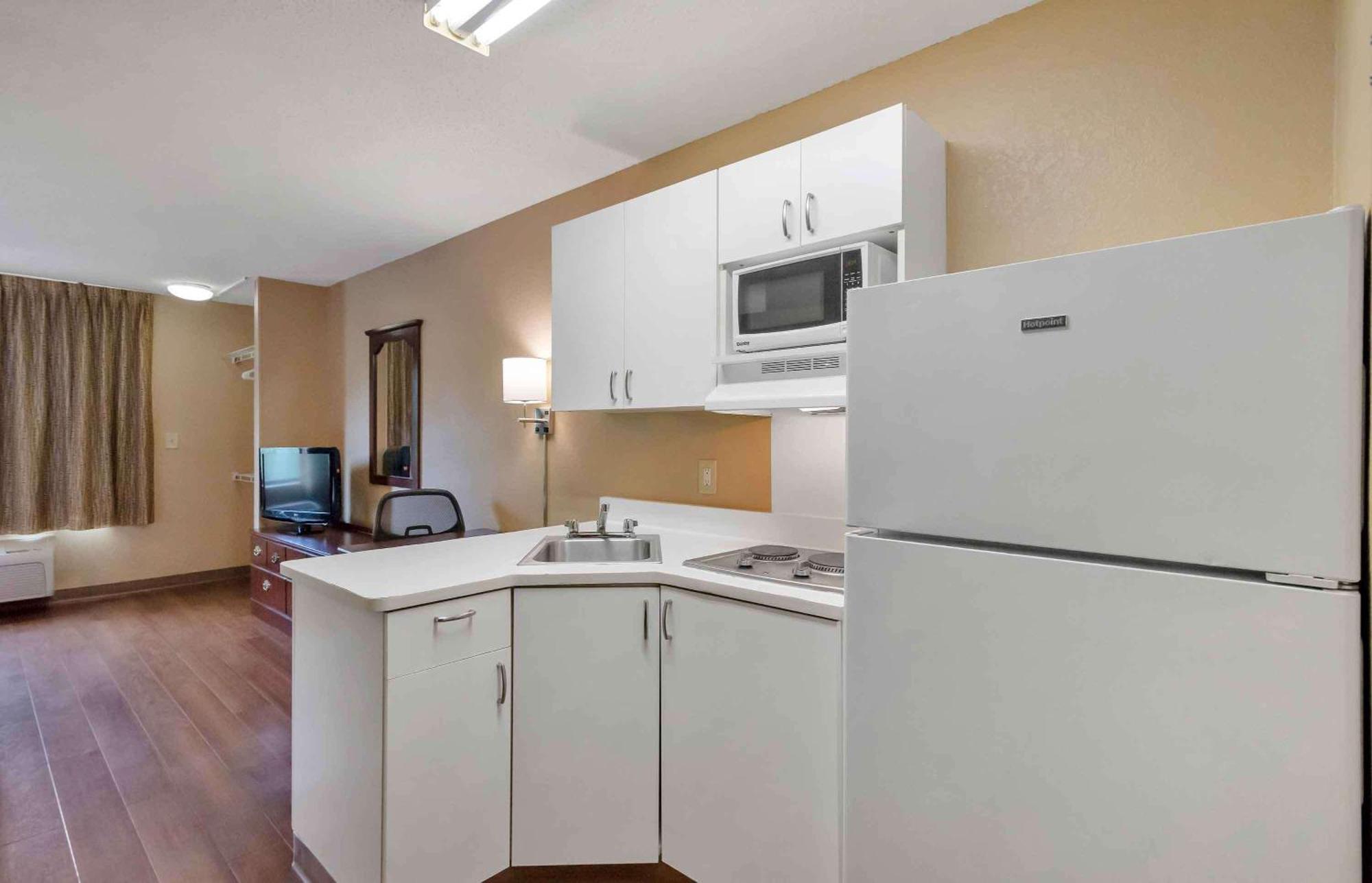 Extended Stay America Suites - Atlanta - Perimeter - Crestline מראה חיצוני תמונה