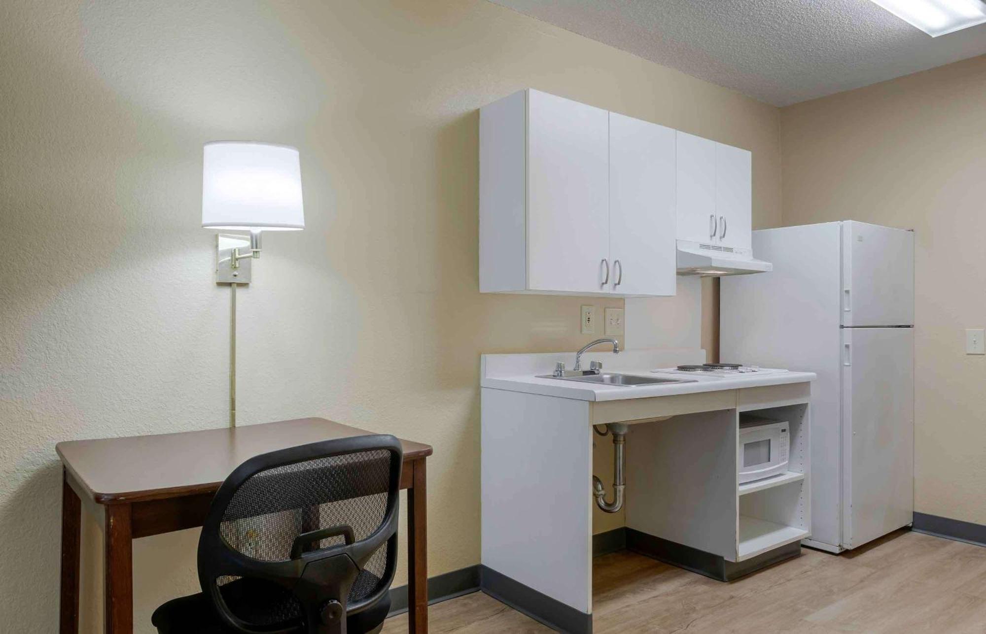 Extended Stay America Suites - Atlanta - Perimeter - Crestline מראה חיצוני תמונה