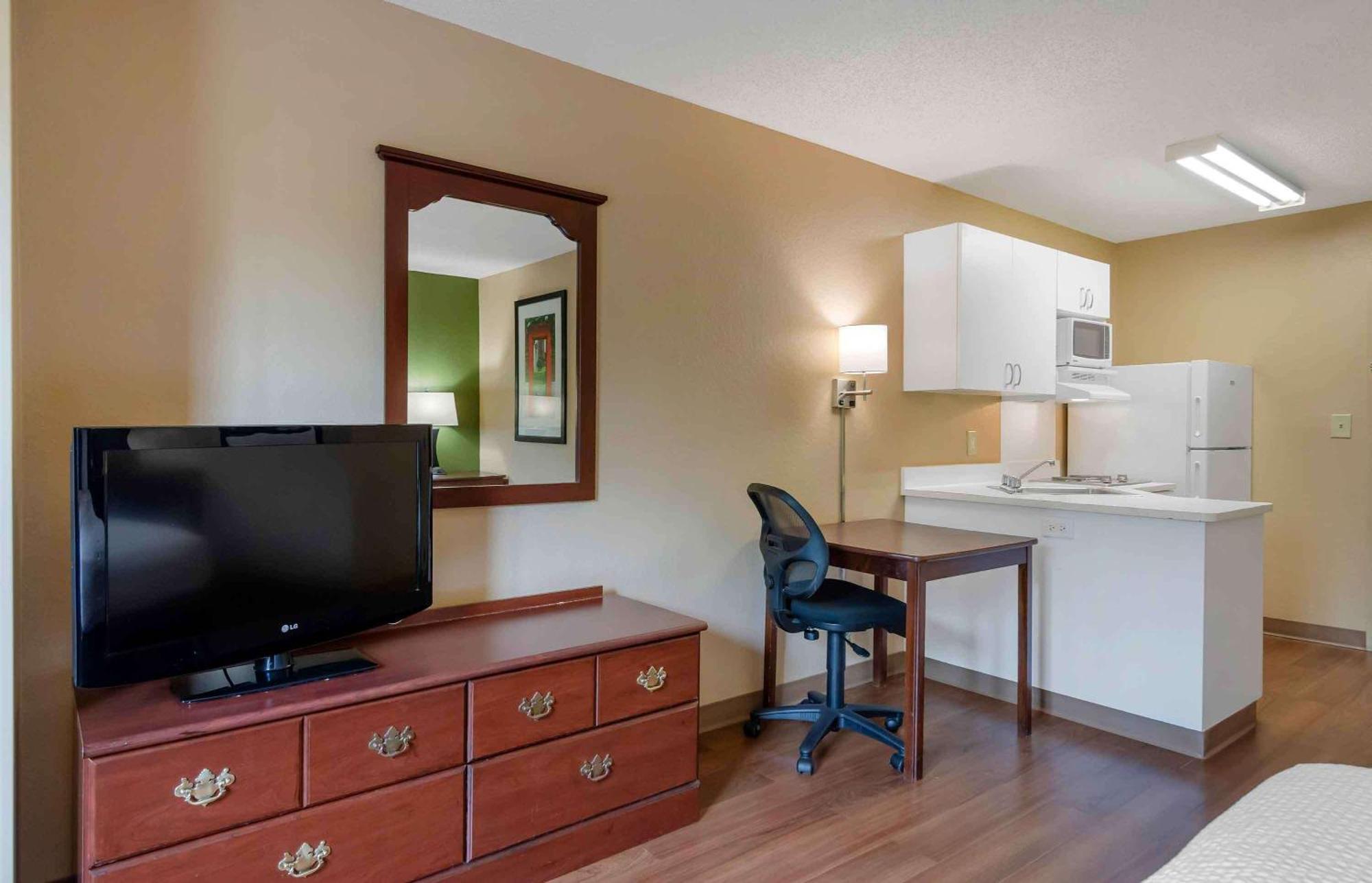 Extended Stay America Suites - Atlanta - Perimeter - Crestline מראה חיצוני תמונה