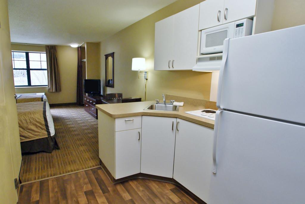 Extended Stay America Suites - Atlanta - Perimeter - Crestline מראה חיצוני תמונה