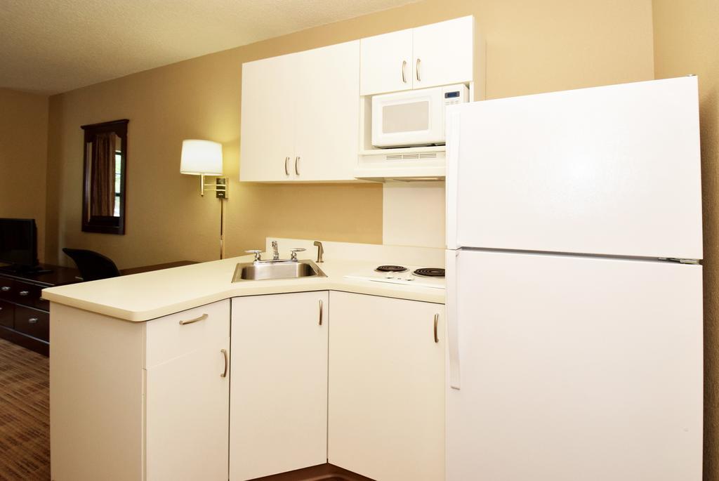 Extended Stay America Suites - Atlanta - Perimeter - Crestline מראה חיצוני תמונה